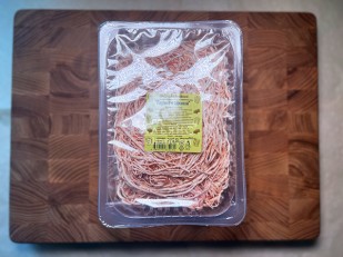 Сырный продукт ФЕРМЕРСКИЙ охота белая: Сыр Чечил паутинка (аджика)  500 гр.