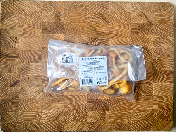 Сыр 150 гр ГОРНЫЙ СЫРОВАР (Ассорти копчёный) в Челябинске