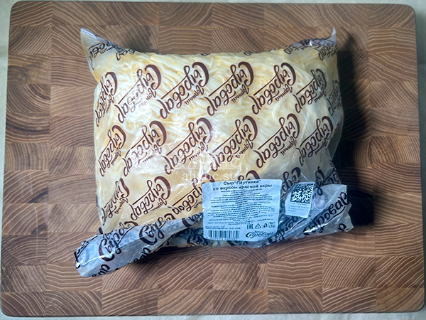 Сыр 1 кг ГОРНЫЙ СЫРОВАР (Паутинка со вкусом красной икры) в Челябинске