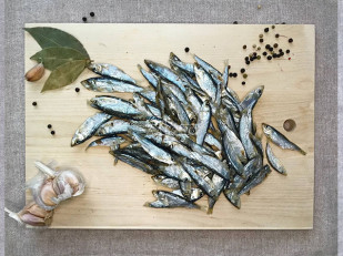 Снеки к пиву: Тюлька вяленая